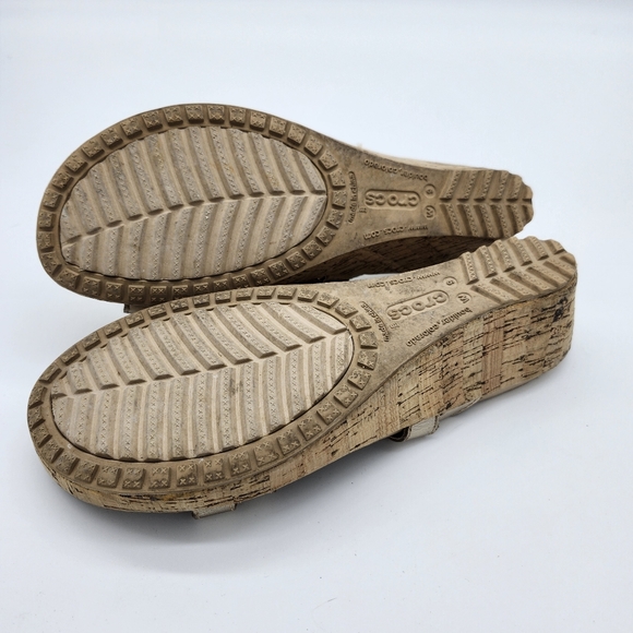 Cork wedge Crocs,  gold, size 9, A-Leigh - Picture 2 of 5